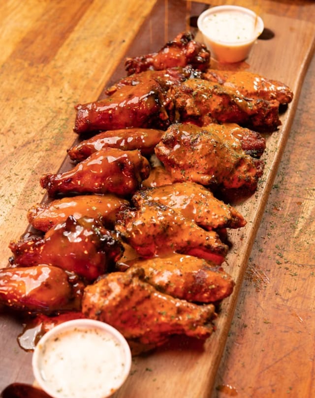 Wings (8).