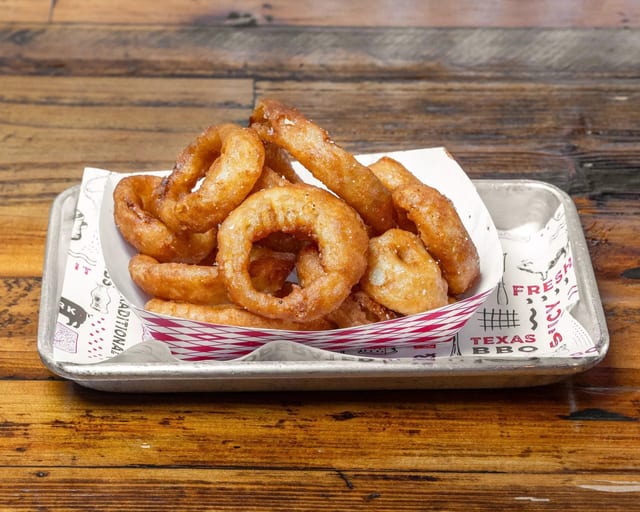 Basket of Onion rings.